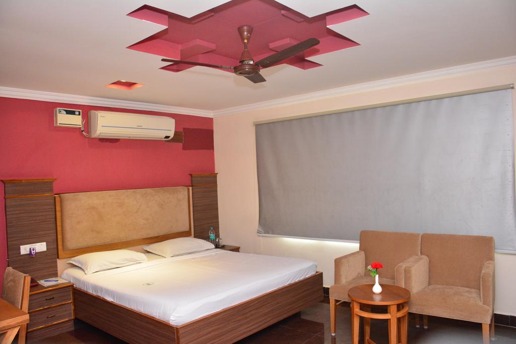 Hotel Pams Mayiladuthurai Extérieur photo