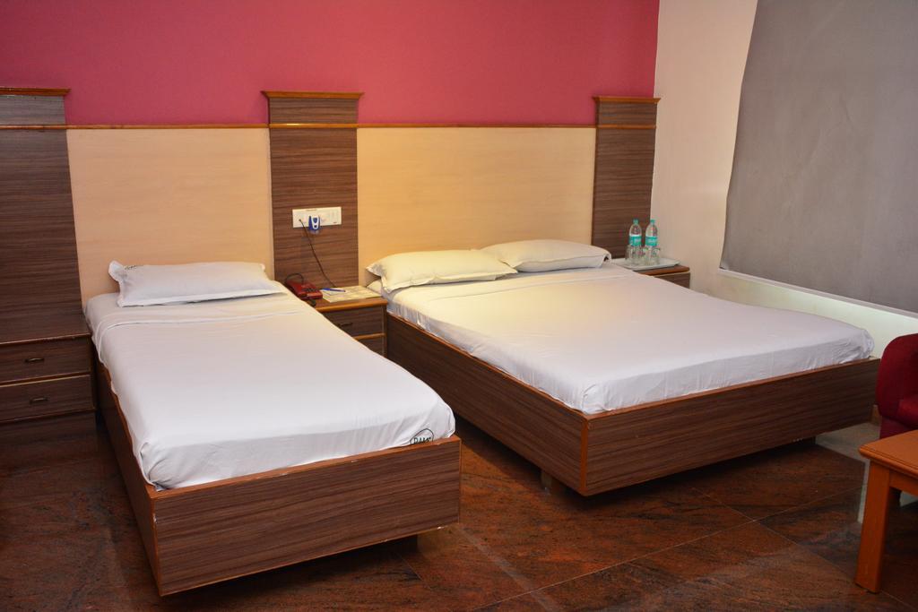 Hotel Pams Mayiladuthurai Extérieur photo