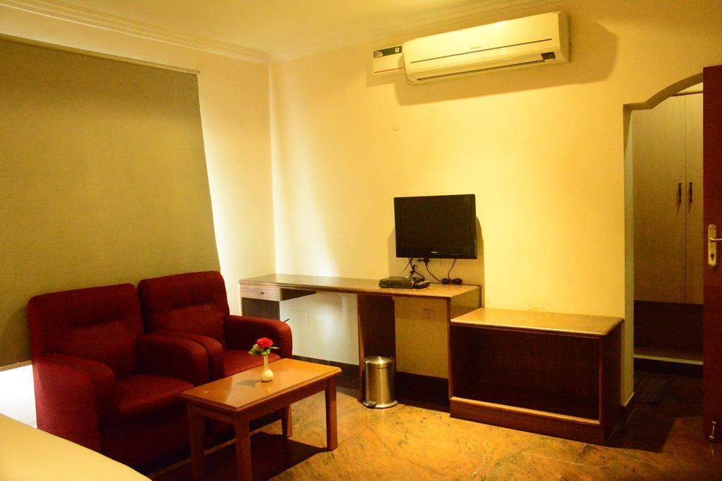 Hotel Pams Mayiladuthurai Extérieur photo