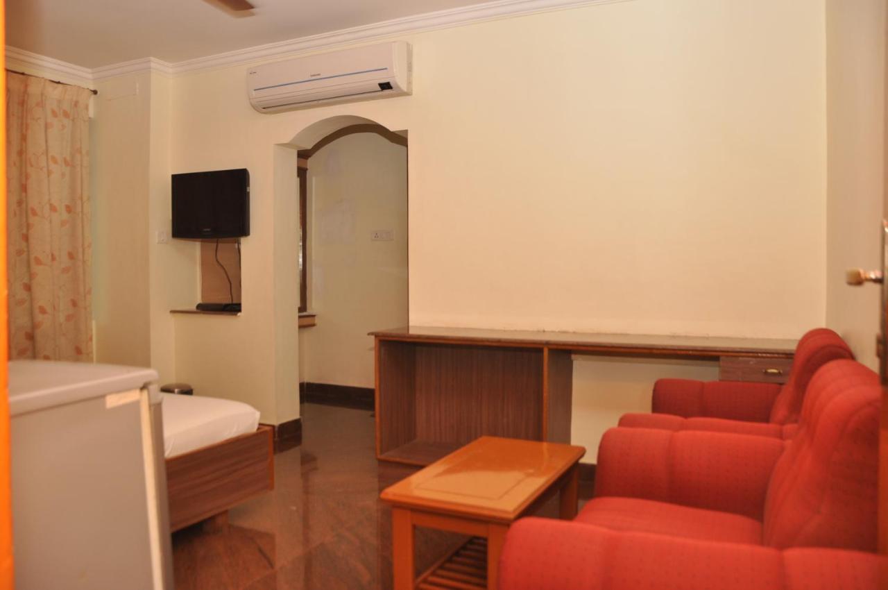 Hotel Pams Mayiladuthurai Extérieur photo