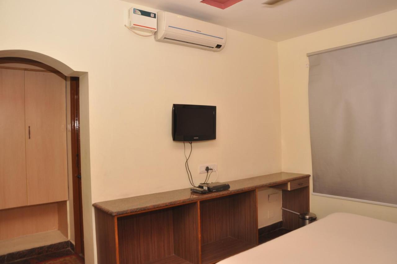 Hotel Pams Mayiladuthurai Extérieur photo