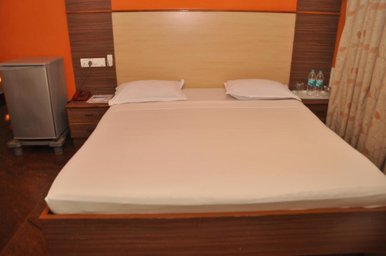 Hotel Pams Mayiladuthurai Extérieur photo