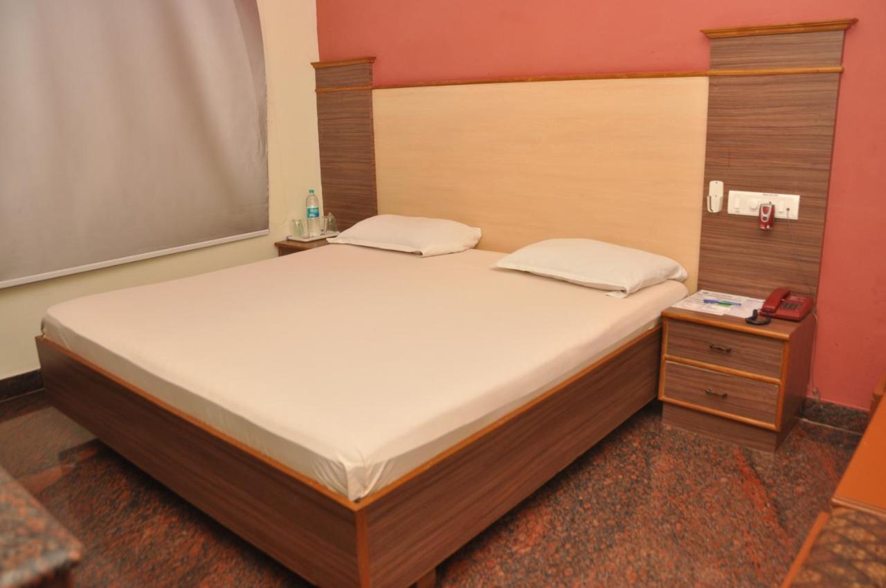 Hotel Pams Mayiladuthurai Extérieur photo