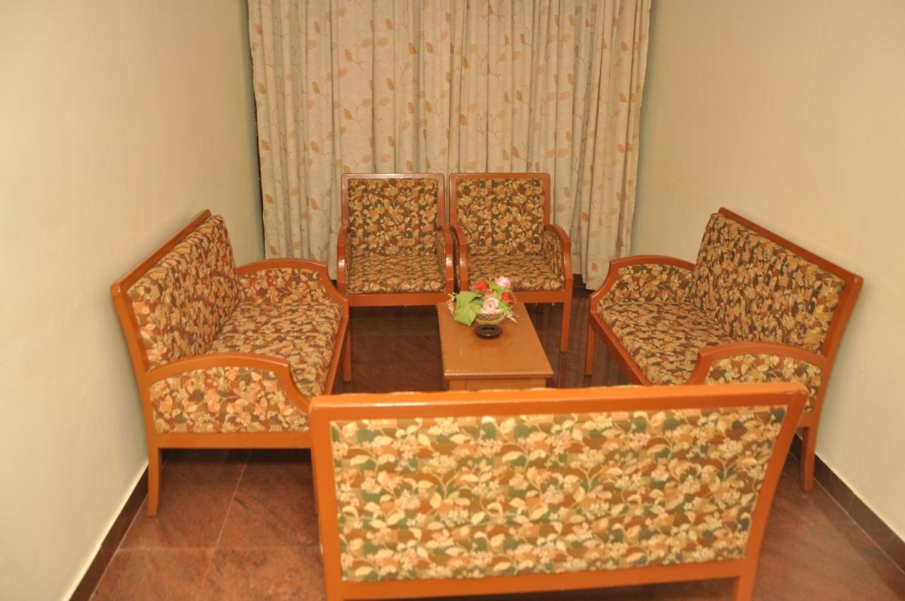Hotel Pams Mayiladuthurai Extérieur photo