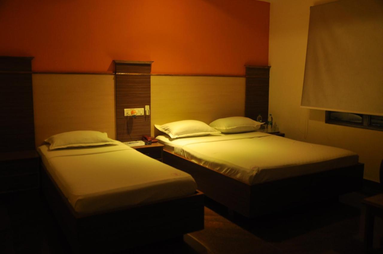 Hotel Pams Mayiladuthurai Extérieur photo