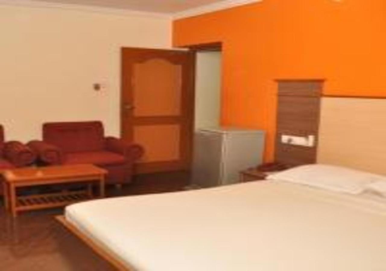 Hotel Pams Mayiladuthurai Extérieur photo